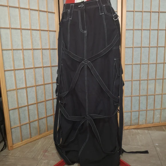 Rare ILLIG Rave Goth Y2K Black Women's Cargo Skirt with Decorative Bands - Picture 4 of 6